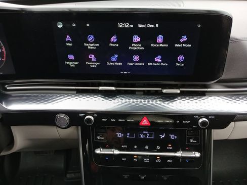 Used 2024 Kia Carnival SX Prestige image 13