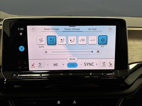 Used 2024 Volkswagen Atlas SE w/ Panoramic Sunroof Package image 20