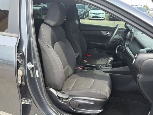 Used 2020 Kia Forte LXS FWD image 21