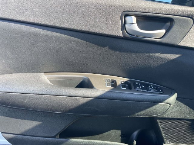 Used 2019 Kia Optima LX FWD image 14