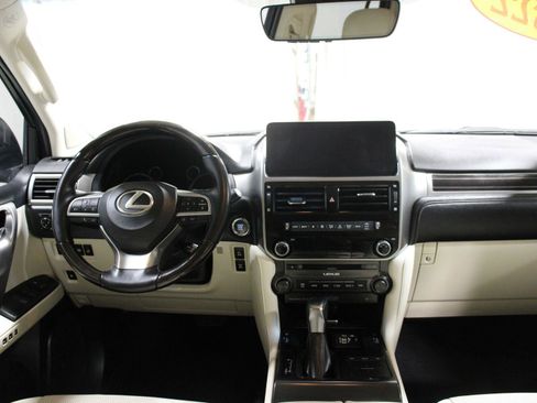 Used 2022 Lexus GX 460 Premium w/ Premium Plus Package AWD/4WD image 9