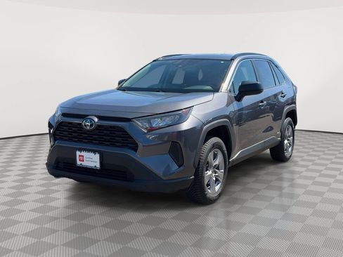 Used 2022 Toyota RAV4 LE AWD/4WD image 7