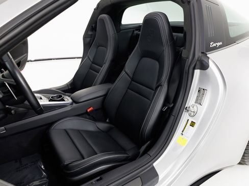 Used 2022 Porsche 911 Targa 4S image 17