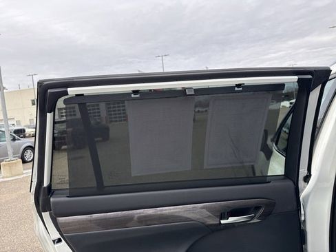 Certified 2021 Toyota Highlander Platinum image 18