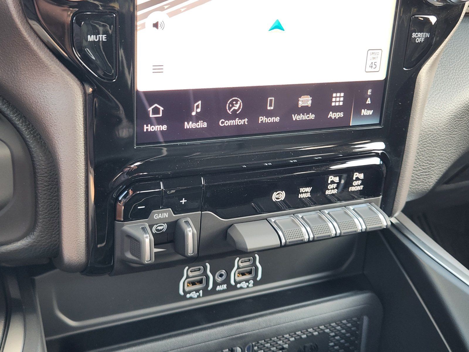 New 2027 RAM 2500 Laramie w/ Night Edition AWD/4WD image 17