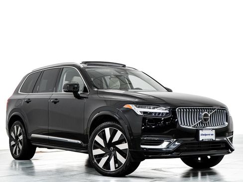 Used 2024 Volvo XC90 T8 Plus AWD/4WD image 1