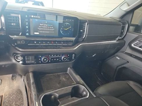 Used 2025 Chevrolet Silverado 2500 LTZ w/ LTZ Premium Package AWD/4WD image 12
