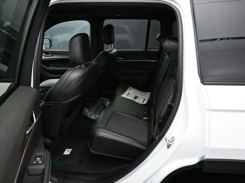 New 2026 Jeep Grand Cherokee Altitude AWD/4WD image 31