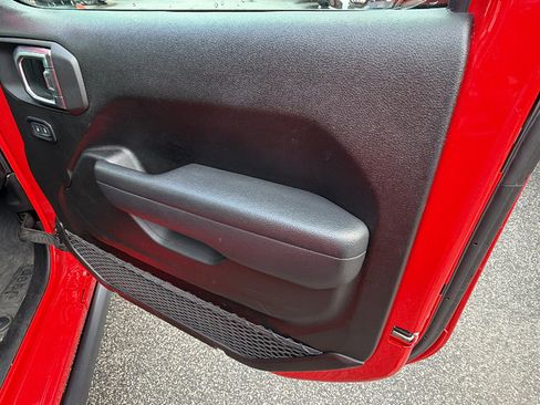 Used 2025 Jeep Wrangler Unlimited Sport S 4xe AWD/4WD image 18