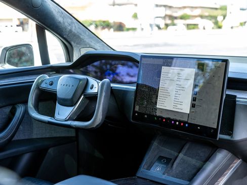 Used 2022 Tesla Model X AWD/4WD image 36