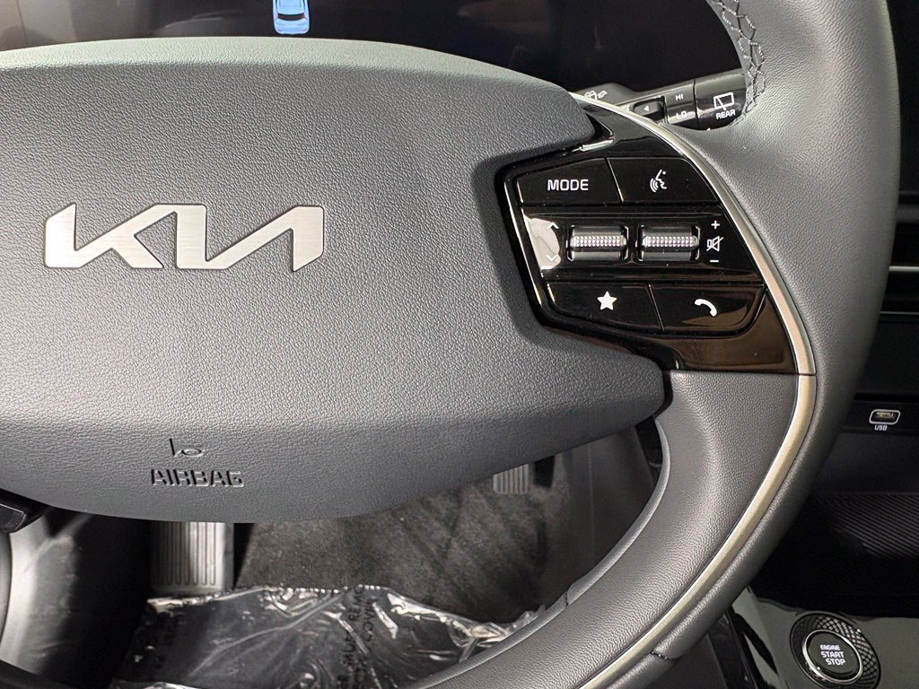New 2026 Kia Niro EX FWD image 25
