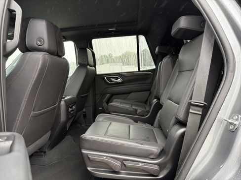 Used 2022 Chevrolet Tahoe Z71 w/ Z71 Off-Road Package image 31