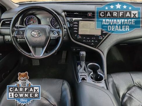 Used 2019 Toyota Camry XLE image 4