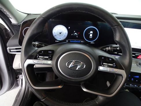Used 2023 Hyundai Elantra Limited w/ Cargo Package FWD image 6