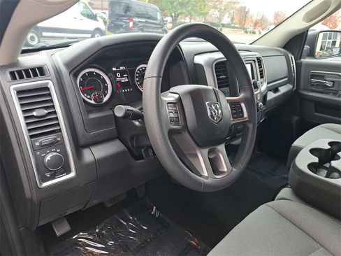 Used 2024 RAM 1500 Classic SLT image 7