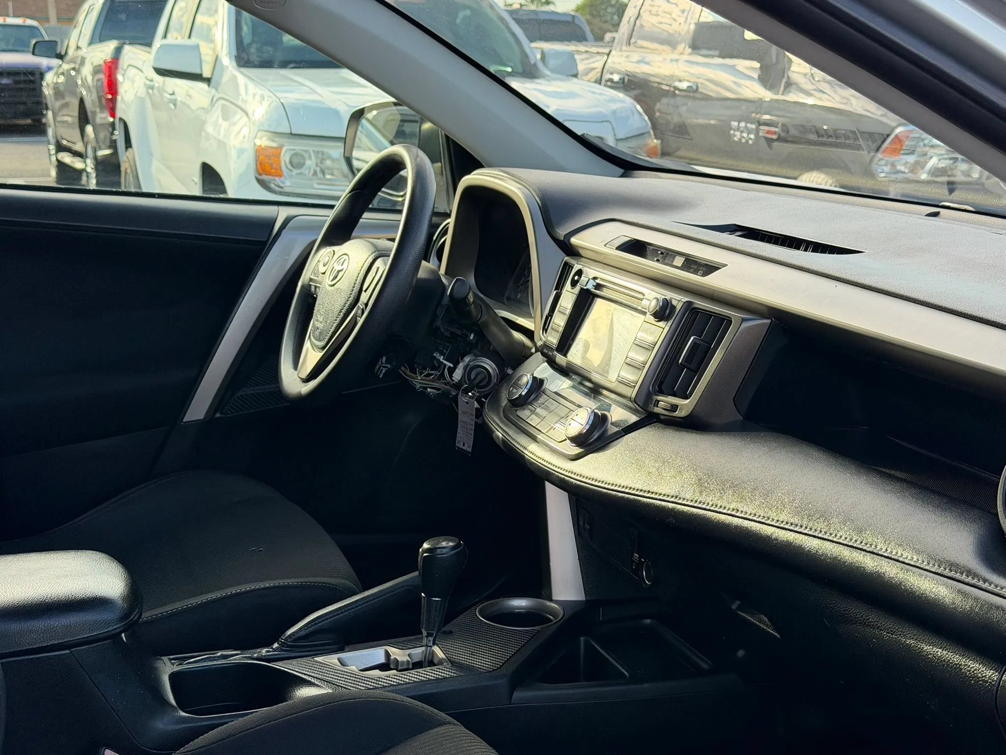 Used 2013 Toyota RAV4 XLE FWD image 26