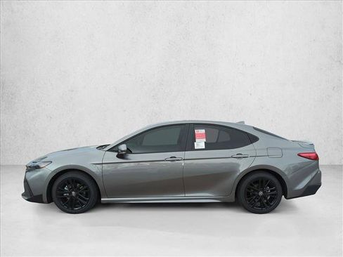 New 2026 Toyota Camry SE FWD image 5
