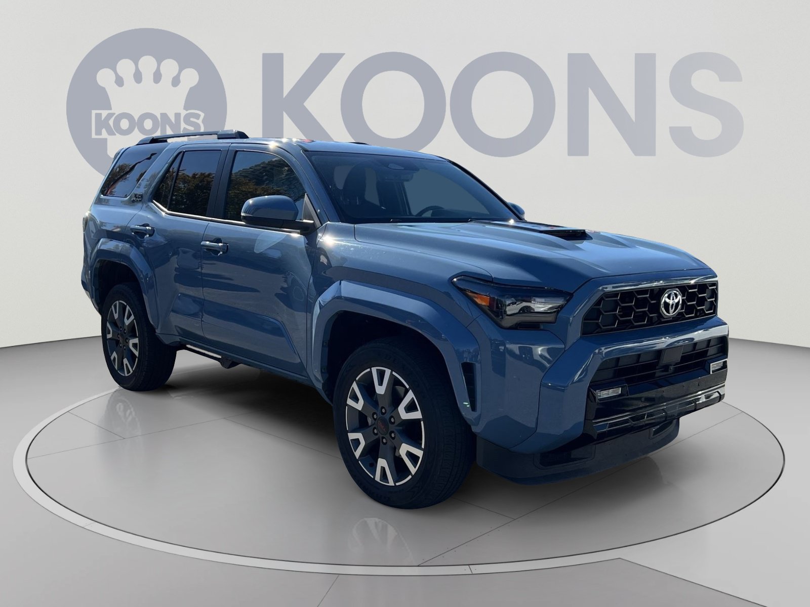Used 2025 Toyota 4Runner TRD Sport AWD/4WD image 2