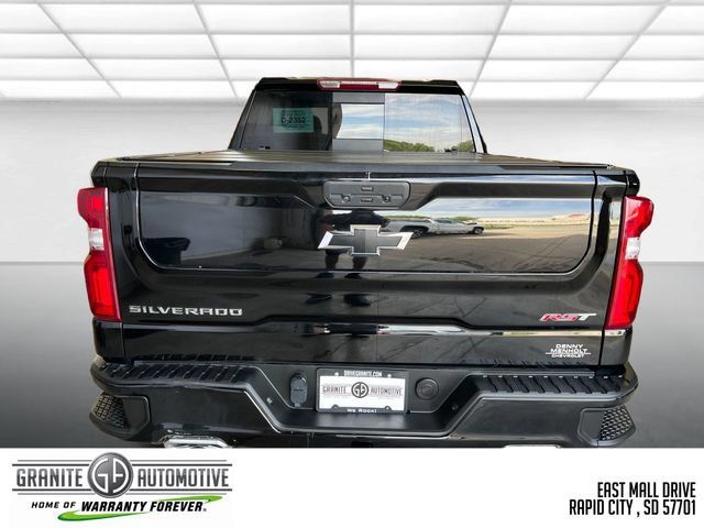 Used 2021 Chevrolet Silverado 1500 RST w/ Diesel Off-Road Package AWD/4WD image 5
