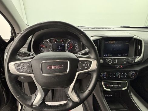 Used 2023 GMC Terrain SLT image 17
