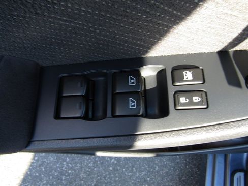 Used 2011 Nissan Altima 2.5 S w/ Convenience Pkg FWD image 19
