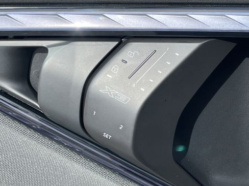 Used 2025 BMW X3 xDrive30i w/ Premium Package image 13