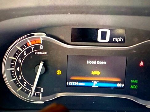 Used 2016 Honda Pilot Touring image 6