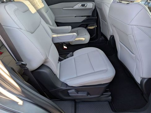 New 2025 Ford Explorer Active w/ Active Comfort Package image 50