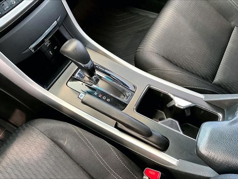 Used 2015 Honda Accord EX image 18
