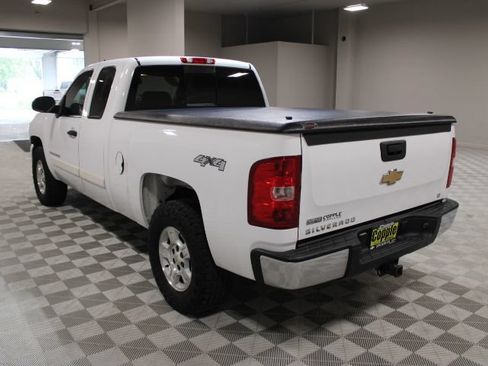 Used 2007 Chevrolet Silverado 1500 LT w/ 2LT Audio Package AWD/4WD image 6