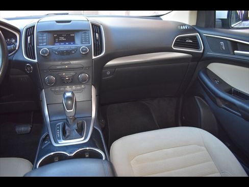 Used 2016 Ford Edge SEL image 30