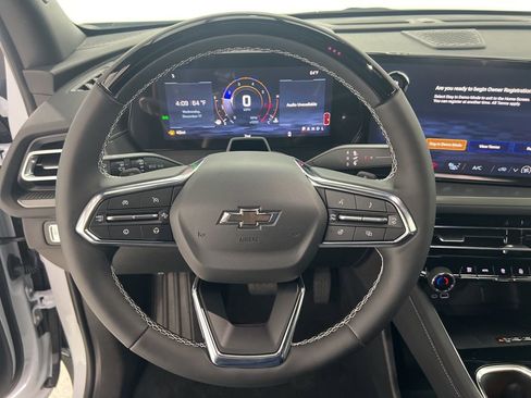 New 2026 Chevrolet Traverse LT w/ Enhanced Driving Package image 10