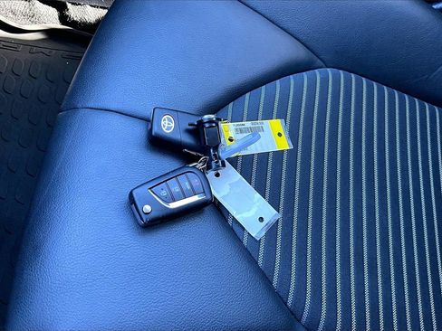 Used 2024 Toyota Camry SE image 28