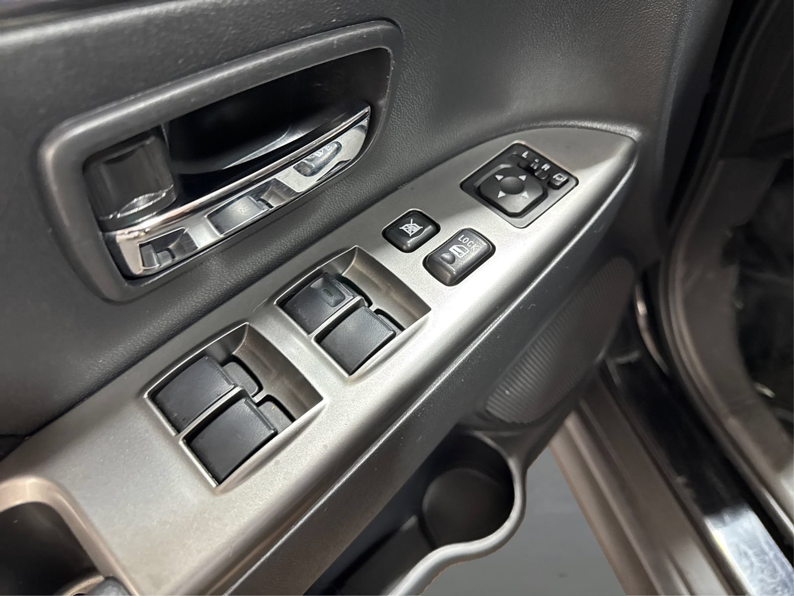 Used 2024 Mitsubishi Outlander Sport ES AWD/4WD image 26