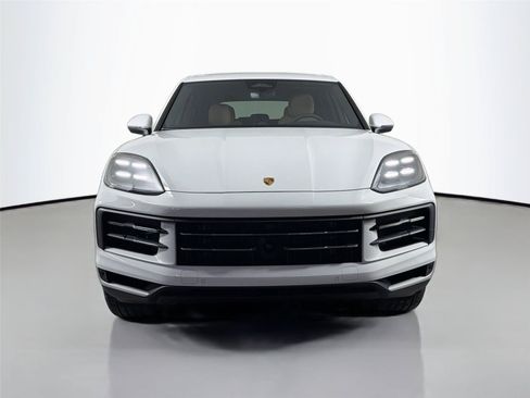 Certified 2026 Porsche Cayenne AWD/4WD image 10