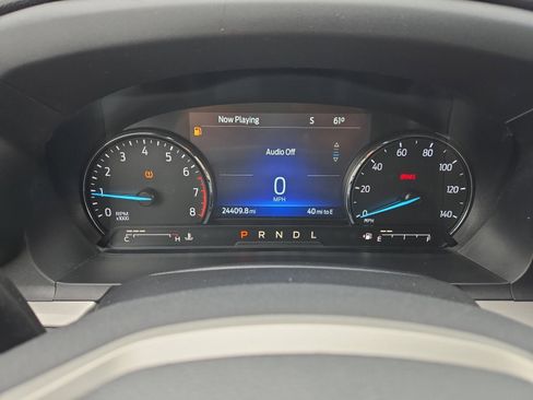 Used 2023 Ford Explorer XLT w/ Equipment Group 202A AWD/4WD image 16