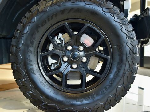 Used 2024 Jeep Wrangler Unlimited AWD/4WD image 11