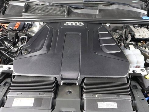 Used 2021 Audi Q7 2.0T Premium w/ Convenience Package image 24