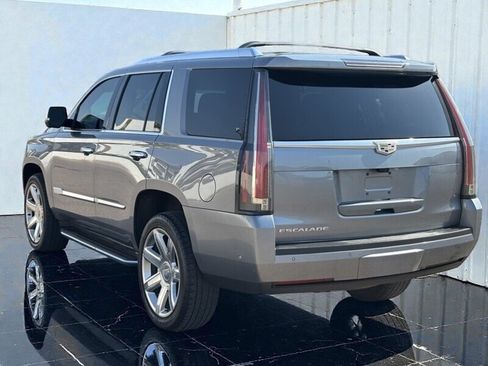 Used 2020 Cadillac Escalade Premium Luxury AWD/4WD image 7