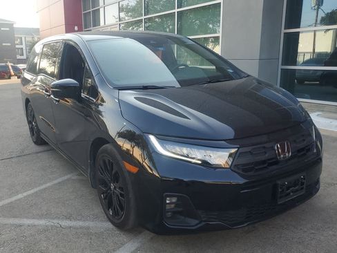 Used 2025 Honda Odyssey Sport-L image 9