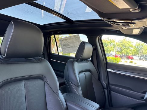 New 2025 Jeep Wagoneer S Limited image 16