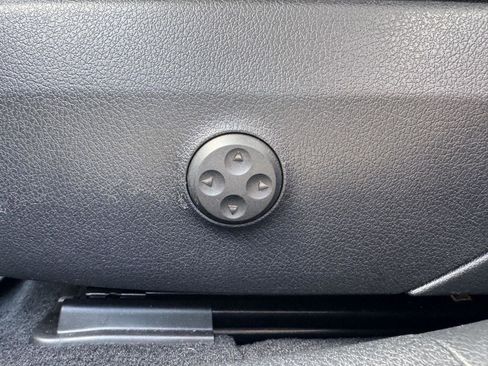 Used 2026 Mercedes-Benz C 300 Sedan image 8