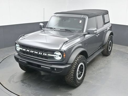 Used 2022 Ford Bronco Outer Banks w/ Sasquatch Package AWD/4WD image 36