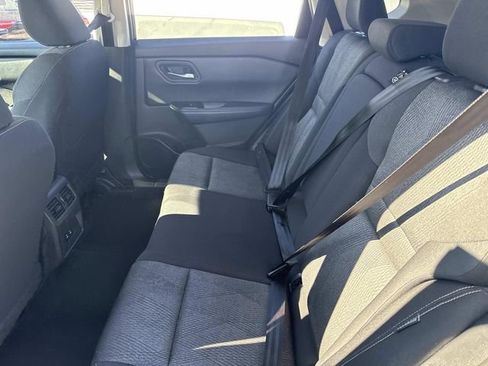 Used 2024 Nissan Rogue SV image 17