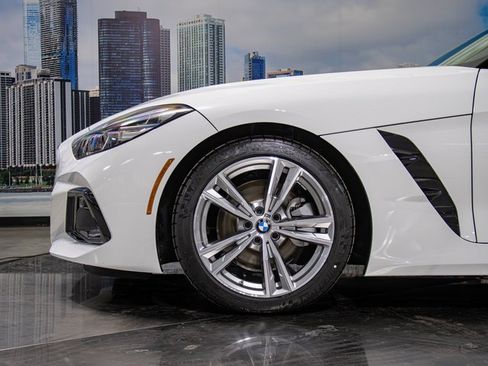 New 2026 BMW Z4 sDrive30i w/ Driving Assistance Package image 9