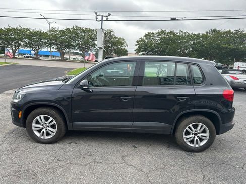 Used 2013 Volkswagen Tiguan S image 31