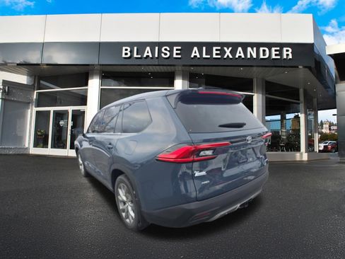 Used 2024 Toyota Grand Highlander Limited image 7