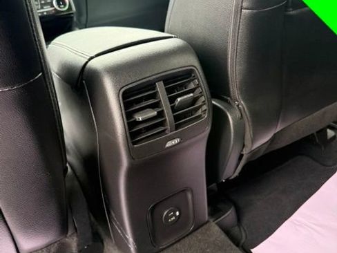 Used 2022 Ford Escape SEL w/ Equipment Group 302A AWD/4WD image 20