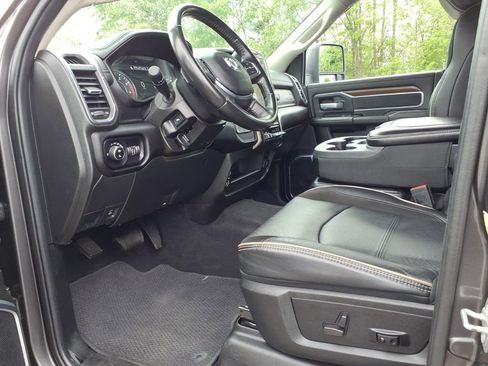 Used 2024 RAM 2500 Laramie AWD/4WD image 13