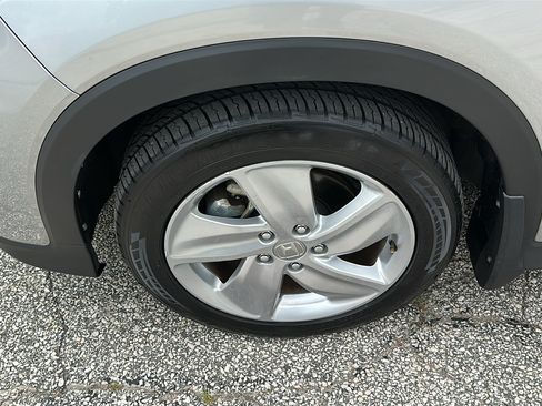 Used 2019 Honda HR-V EX image 9